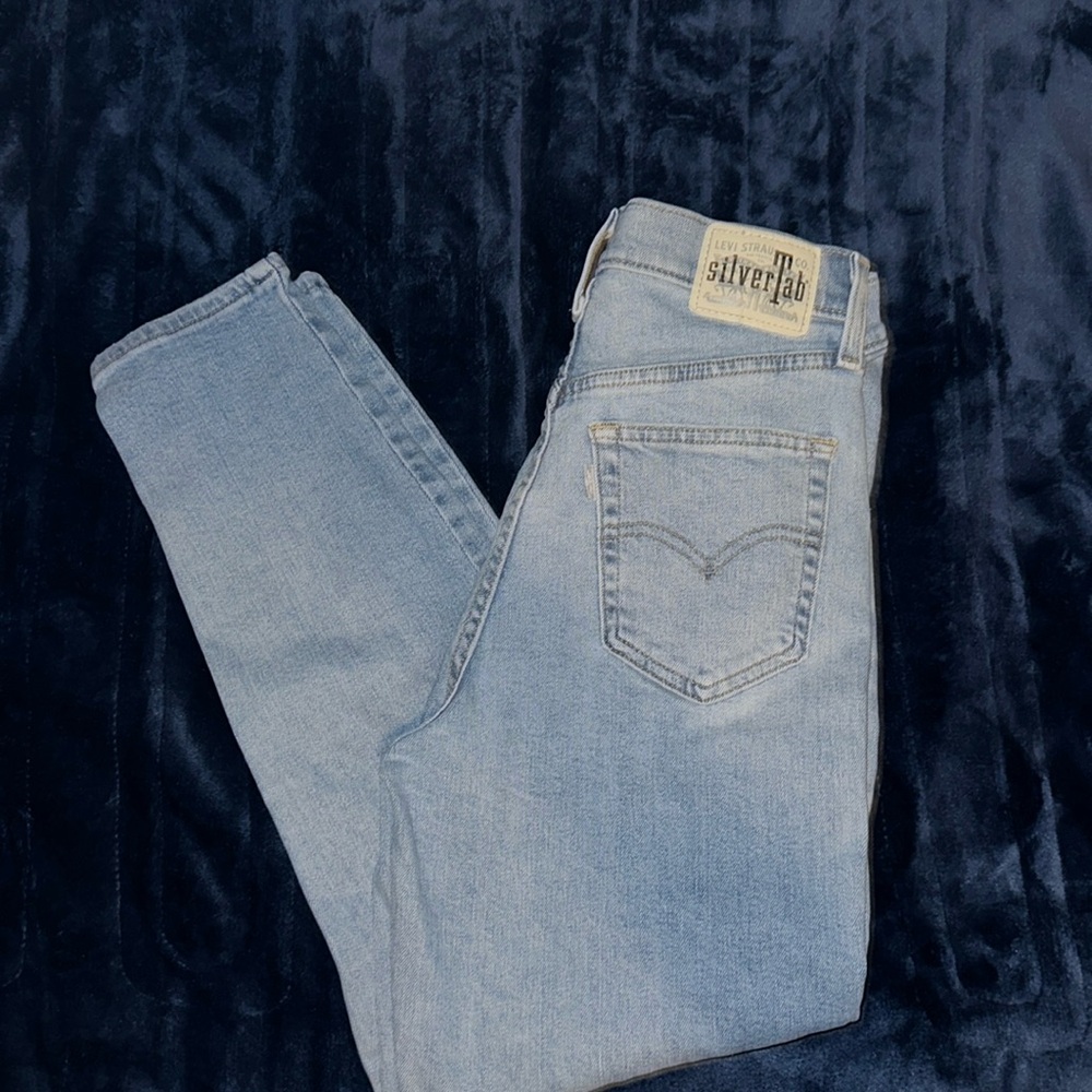 Levi’s Silvertab high rise mom jeans